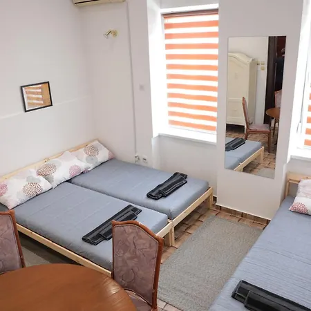 Apartment Center Cozy